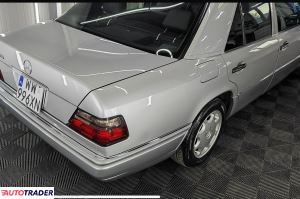 Mercedes E-klasa 1994 3.2 220 KM