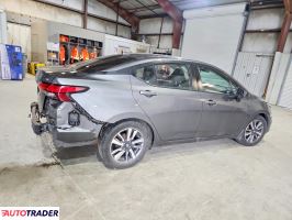 Nissan Versa 2020 1