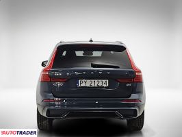 Volvo XC60 2022 2.0 197 KM