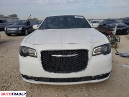 Chrysler 300C 2019 3