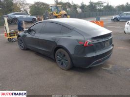 Tesla Model 3 2025