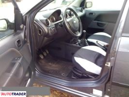 Ford Fiesta 2005 1.2 75 KM
