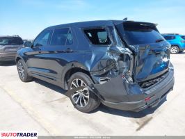 Ford Explorer 2022 3