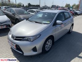 Toyota Auris 2014 1.3 99 KM Toyota Auris 2014 1.3 99 KM