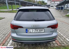 Audi A4 2018 2.0 230 KM
