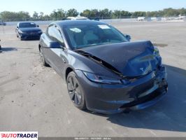 Tesla Model 3 - zobacz ofertę