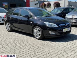 Opel Astra 2011 1.4 120 KM