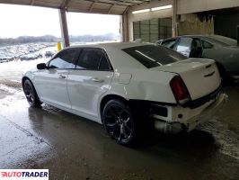 Chrysler 300C 2023 3