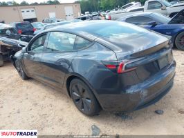 Tesla Model 3 2025