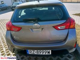 Toyota Auris 2013 1.3 99 KM