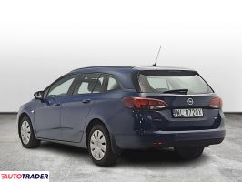 Opel Astra 2018 1.6 110 KM