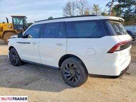 Lincoln Navigator 2025 3