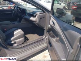 Toyota Camry 2025 2