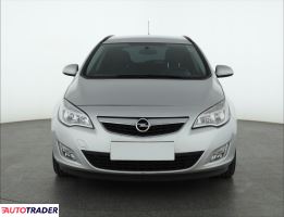 Opel Astra 2012 1.7 108 KM