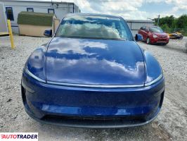 Tesla Model Y 2026