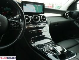 Mercedes C-klasa 2019 2.0 194 KM