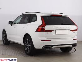 Volvo XC60 2019 2.0 246 KM