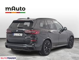 BMW X5 2021 4.4 530 KM