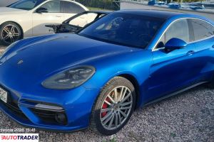 Porsche Panamera 2016 4.0 549 KM