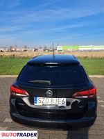 Opel Astra 2018 1.6 110 KM