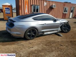 Ford Mustang 2022 5