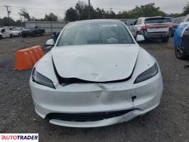 Tesla Model 3 2025