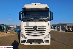 Mercedes Actros