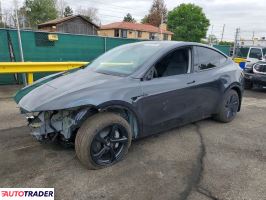 Tesla Model Y 2026