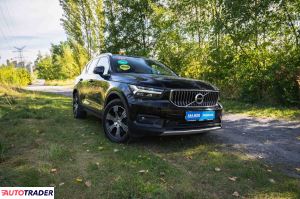 Volvo XC40 2020 2.0 246 KM