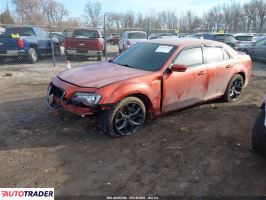 Chrysler 300C 2021 5