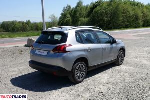 Peugeot 2008 2016 1.2 82 KM
