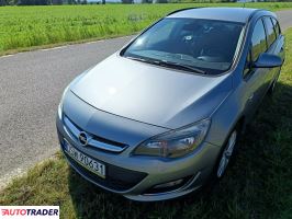 Opel Astra 2012 1.4 140 KM