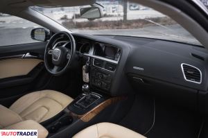 Audi A5 2010 2.0 207 KM