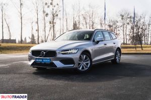 Volvo V60 2021 2.0 194 KM