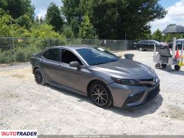 Toyota Camry - zobacz ofertę