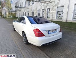 Mercedes S-klasa 2010 5.5 285 KM