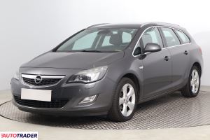 Opel Astra 2011 1.4 138 KM