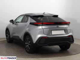 Toyota C-HR 2023 1.8 120 KM