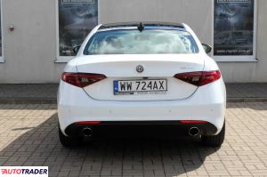 Alfa Romeo Giulia 2021 2.0 280 KM