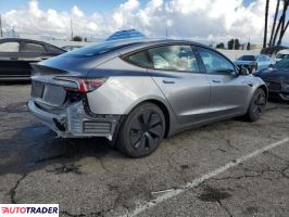 Tesla Model 3 2025