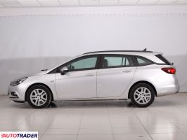 Opel Astra 2019 1.6 108 KM
