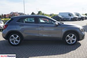 Mercedes GLA 2019 1.6 122 KM