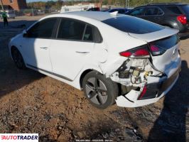 Hyundai IONIQ Hybrid 2020 1