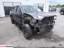 Toyota Tacoma - zobacz ofertę