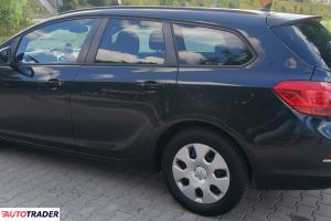 Opel Astra 2015 1.6 110 KM