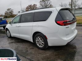 Chrysler Pacifica 2022 3