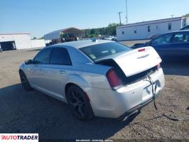 Chrysler 300C 2021 3