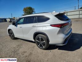 Toyota Highlander 2022 3