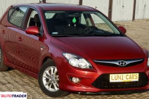 Hyundai i30 2012 1.6 90 KM Hyundai i30 2012 1.6 90 KM