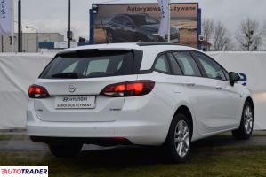 Opel Astra 2018 1.4 125 KM